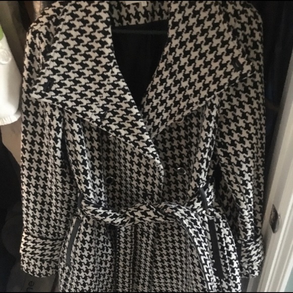 Women’s Calvin Klein houndstooth wool trench coat - Picture 6 of 8